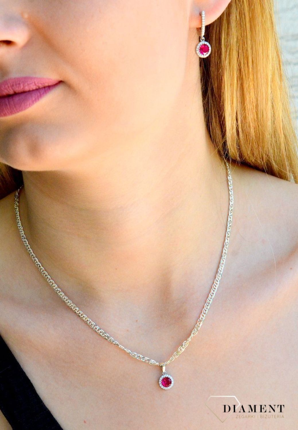 Srebrny łańcuszek 925 mona lisa 3 mm DIA-LAN-5978-925 3mm. Srebrny łańcuszek o prostym i klasycznym splocie typu mona lisa. Efektowny splot, który przez swoją uniwersalną strukturę stworzy idealną bazę do swobodnego doboru dod (1).jpg